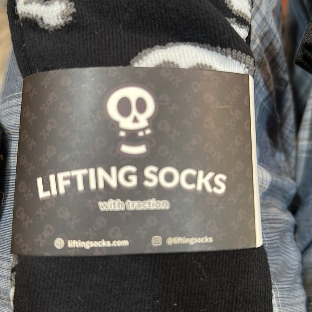 NIP Lifting socks with enhanced traction for workout, yoga, or lifting